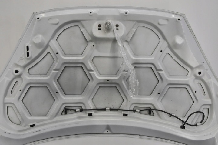 фото №11, Ford fiesta mk7 рестайлинг капот крышка камеры двигателя