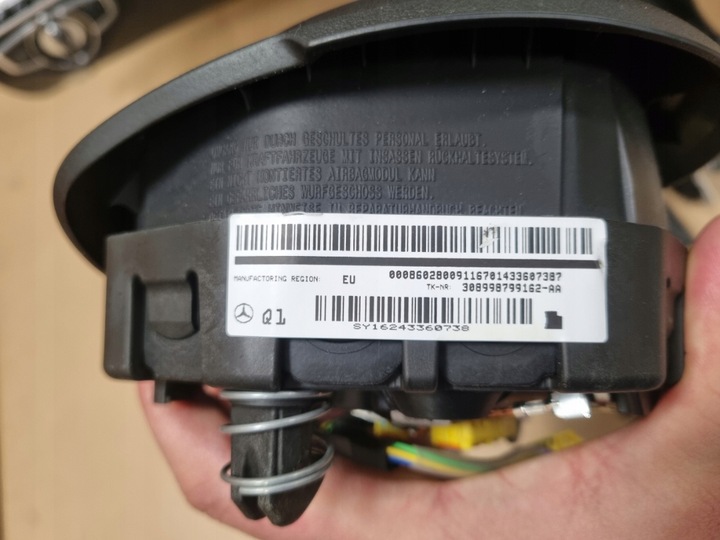 фото №6, Mercedes c-klasa w205 панель консоль air bag ремни оригинальная кожа head up