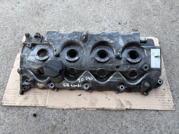 фото №1, Toyota corolla e12 avensis t25 кришка клапанів 2.0 d4d