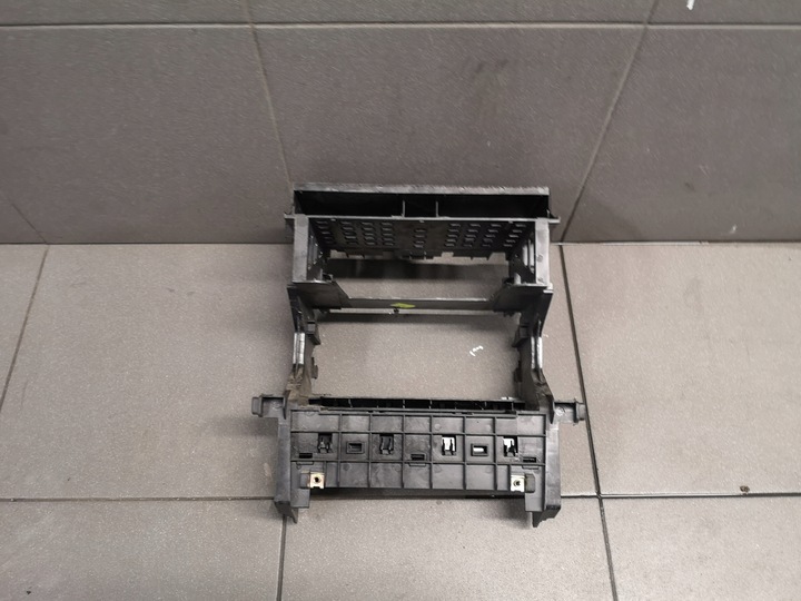 фото №8, Рамка радио корзина audi a4 b6 8e0858005e