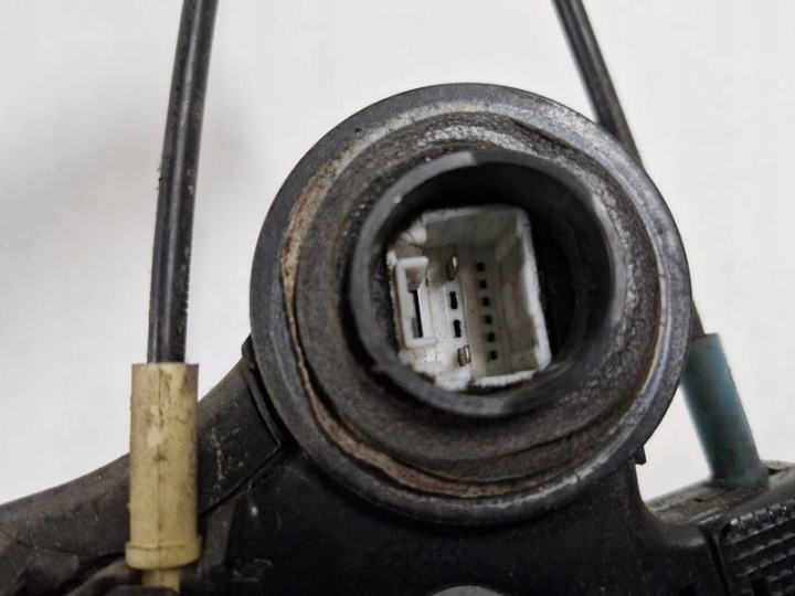 фото №8, Subaru justy 4 iv замок двери левые зад заднее 2 pin