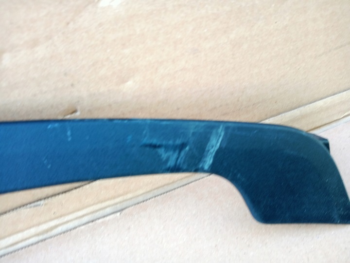 фото №3, Toyota corolla cross права планка двері зад