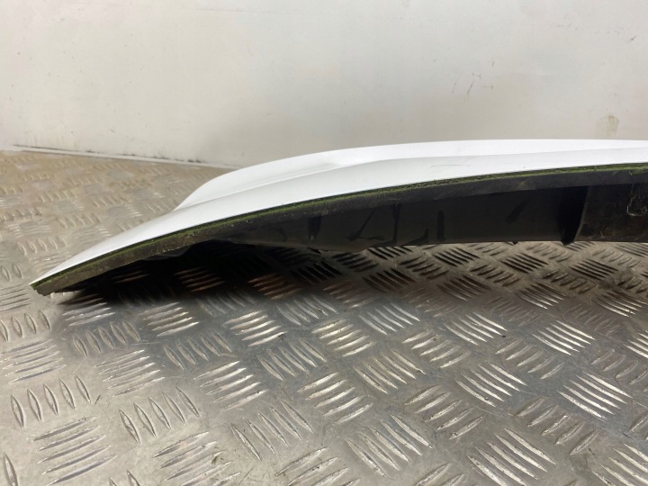 фото №13, 2020 alfa romeo stelvio молдинг освітлення номерного знака 156117304