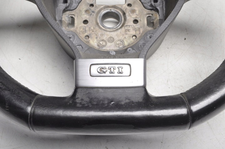 фото №8, Volkswagen golf v руль кожаный gti