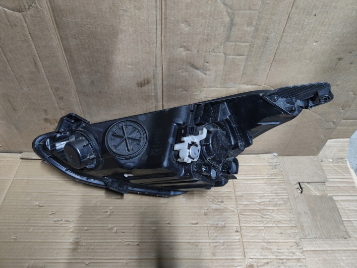 фото №10, Hyundai i10 ii фара правая правое перед комплектная 92102-b9300