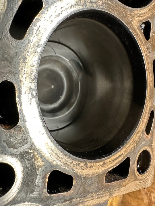 фото №14, Блок двигуна dół wał поршні 1.4 kia hyundai d4fc