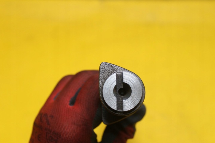 фото №8, Вал всасывающий passat b5 golf iv 2.3 b agz 071102a