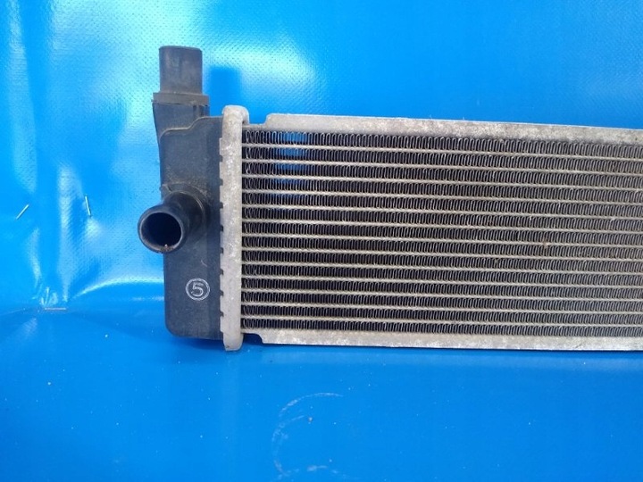 фото №4, Радіаторів інтеркулер toyota prius plus 11-14 g9010-47050