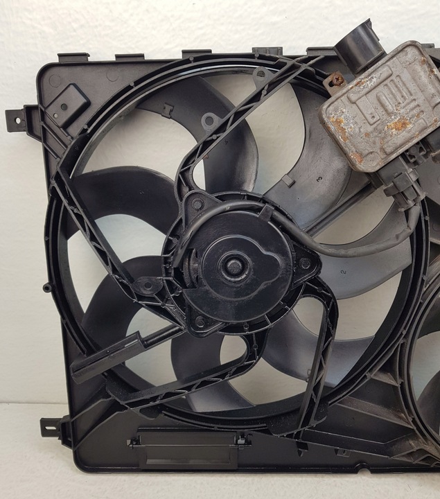 фото №8, Land rover freelander 2 ii 2.2 td4 вентилятор радіатор 6g91-8c607-be