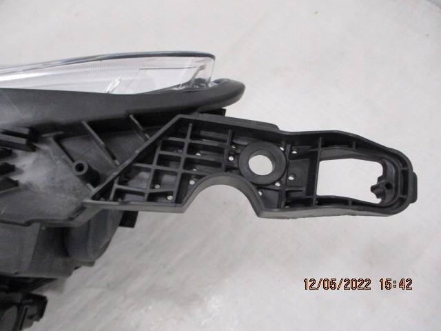 фото №5, Peugeot 308 t9 лампа led передняя правая новая