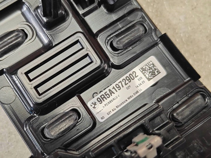 фото №12, Bmw g20 g21 lci g22 g23 g26 планки декори панелі консолі rhombicle 9625715