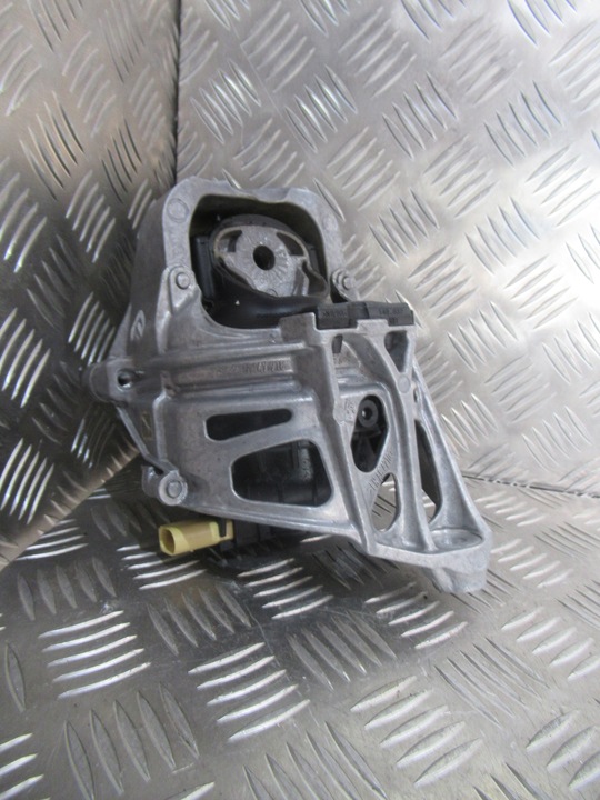 фото №1, Audi rs6 4k подушка двигуна 4m0199372gn