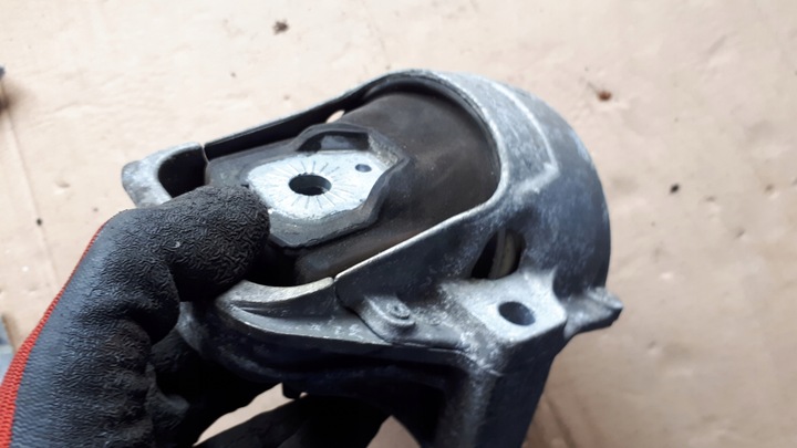 фото №14, S4 b8 рестайлінг подушка двигуна права 3.0 tfsi s5