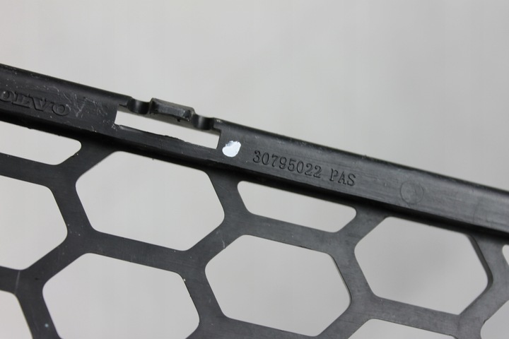 фото №9, Решітка середня бампера volvo s60 v60 перед заглушка