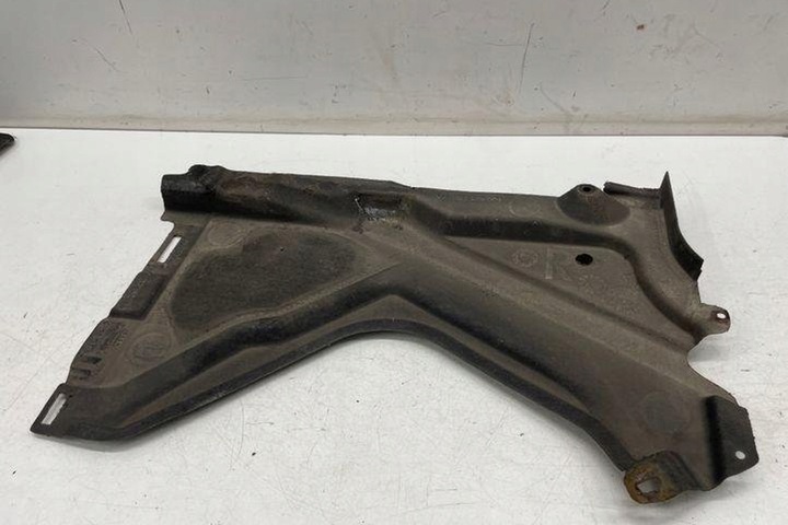 фото №1, Інші захисні накладки шасі audi a6 avant 4g5, c7, 4gd 4g0825216 4.0l бензин