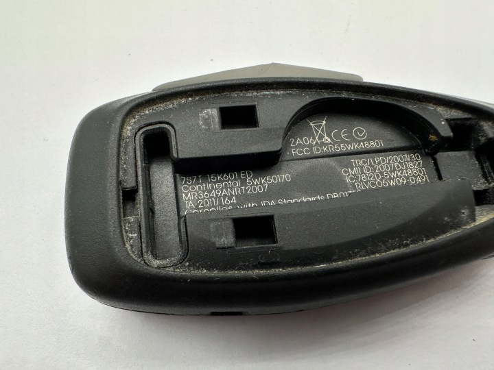 фото №7, Ключ ключ pilot keyless ford fiesta mk8 kuga c-max ii 7s7t-15k601-ed