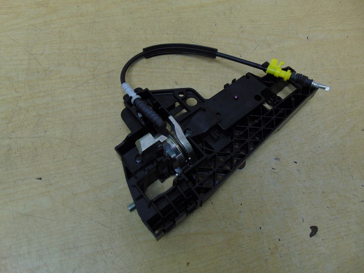 фото №10, Кронштейн кріплення ручка audi a4 a5 8t0837886