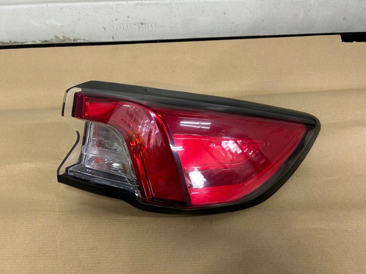 фото №1, Ford kuga mk3 лампа зад задня led права lv4b-13404-ah