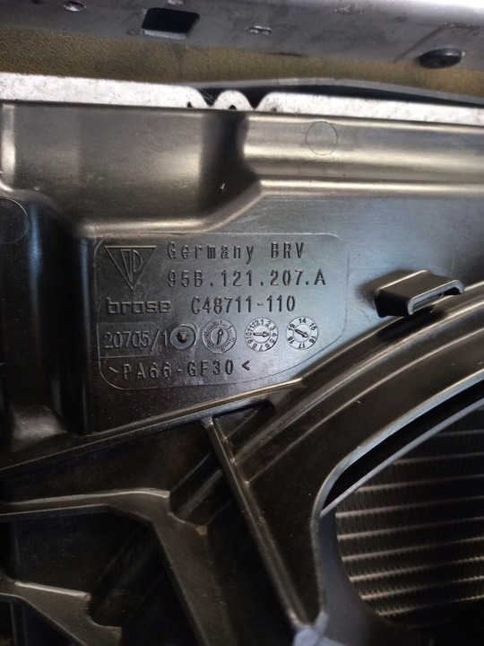 фото №16, Pas переднє радіатор porsche macan 3.0 d 2014-18