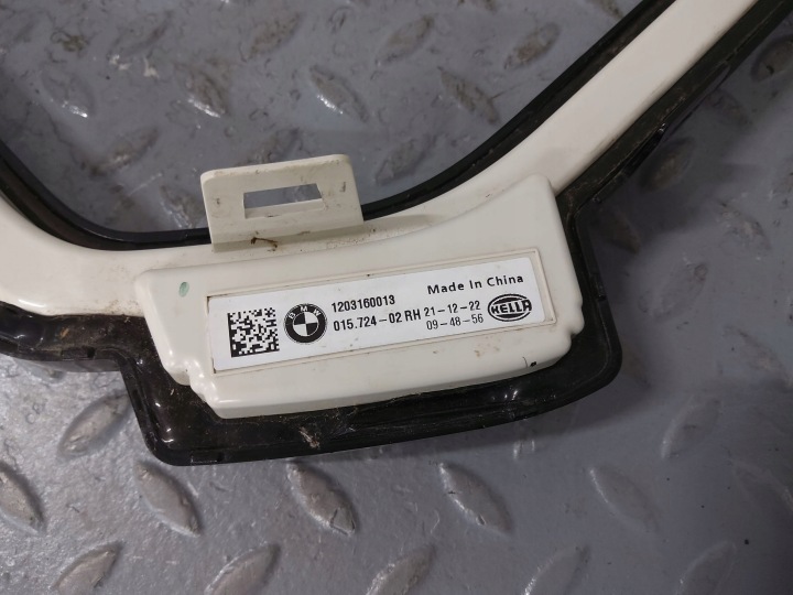 фото №8, Решітка радіатора передній права сторона bmw xm 51135a37968