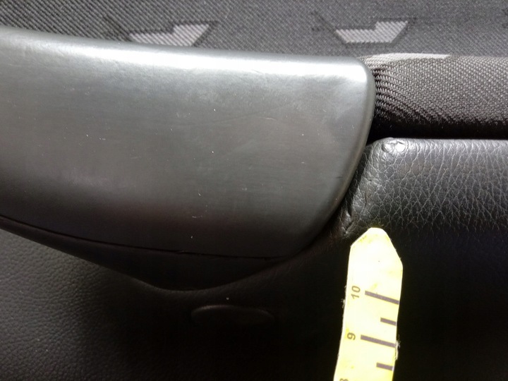 фото №8, Mercedes-benz w203 купе оббивка боковина двері перед права a2037200670