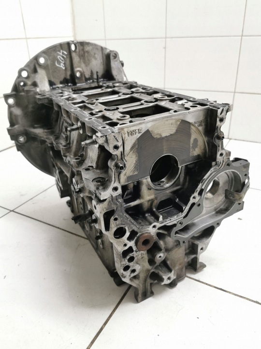 фото №9, 2010 volvo v70 блок  двигуна d4164t