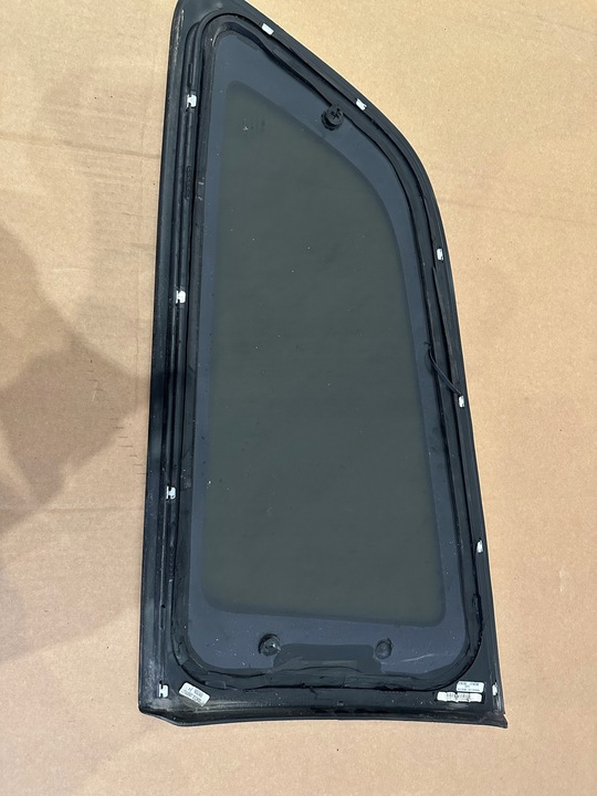 фото №3, Volvo v60 ii стекло задняя левая 2021 тёмное хром