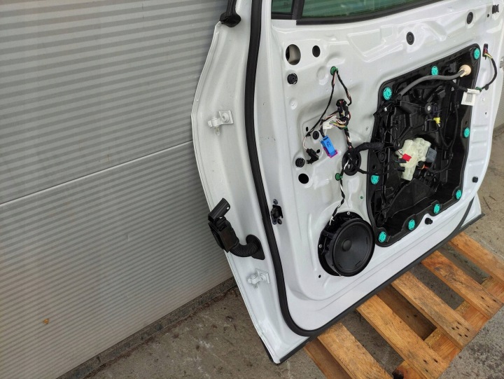 фото №13, Vw volkswagen id4 id.4 дверь правая передние правое перед oem номер 11a831312