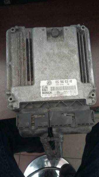 фото №1, Компьютер seat altea 03g906016hb