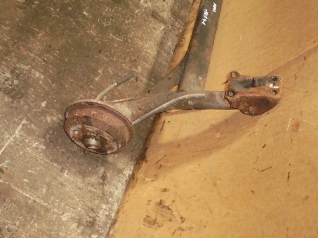 фото №10, Ford fiesta mk4 96-99 вісь балка підвішування зад задня