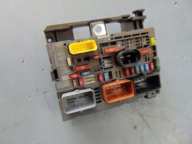 фото №1, Коробка предохранителей bsm 9667044880 citroen c4 picasso 1 i 1.6 2.0 hdi