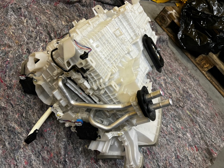 фото №7, Комплектна обігрівач повітродувка кондиціонера toyota rav4 v 2.5 гібрид eu