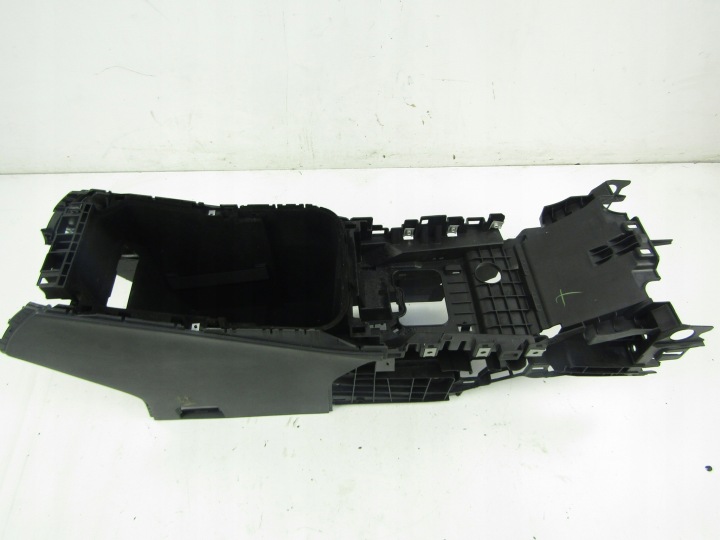 фото №8, Jaguar i-pace консоль 18-20 5d j9d3045j40a j9d3-045j40-a