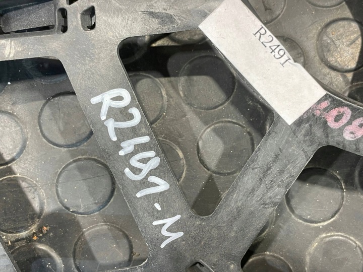 фото №9, Vw golf plus 5m0 05-08 кронштейн  держатель крепление бампера правое перед