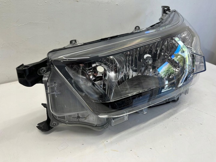 фото №6, Toyota hilux viii рестайлинг 20- лампа левая перед обычная eu