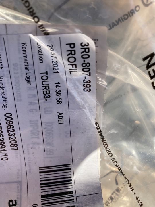 фото №6, Ползун бампера 3r0807393 seat exeo sedan левый зад