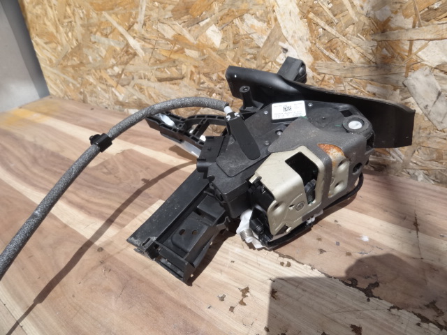 фото №4, Ford focus mk3 2016 рестайлинг замок ручка правые зад