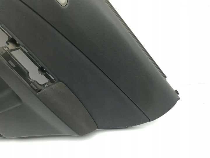 фото №6, Toyota yaris 2007 права сторона обшивки / обшивка двері задніх