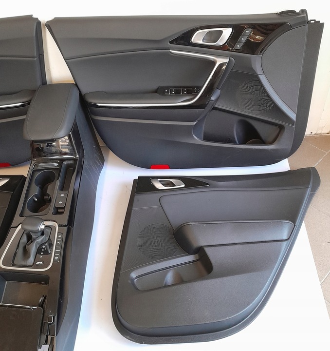 фото №16, Kia ceed iii універсал hev шкіра сидіння диван обшивки тунель комплект підігрів вентиляційний отвір