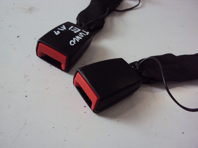 фото №2, Застёжка ремней зад renault twingo iii 16r