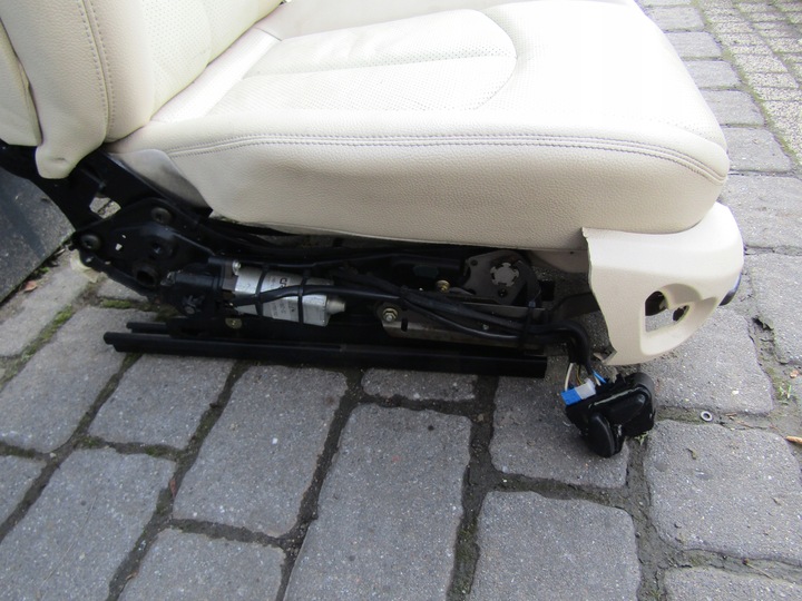 фото №12, 3 mercedes w211 02-06 сидіння праві пасажира європа шкіра кремовий