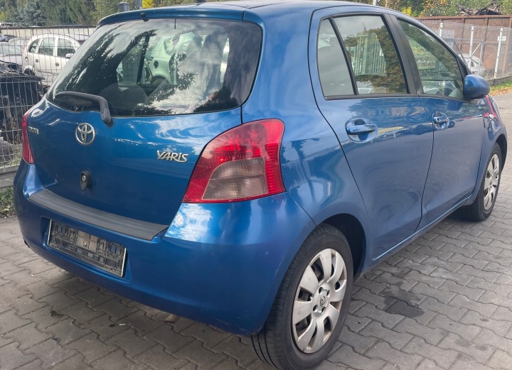фото №8, Toyota yaris ii 1,0 69 km 1kr-y52 8t0 - na запчасти