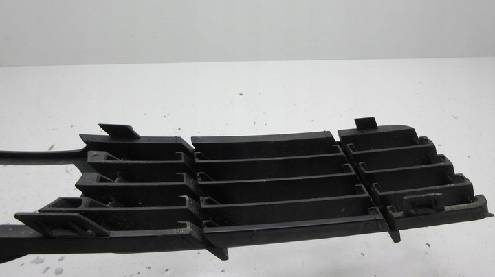 фото №8, Audi a8 d3 4e0807681b левая решётка бампера перед