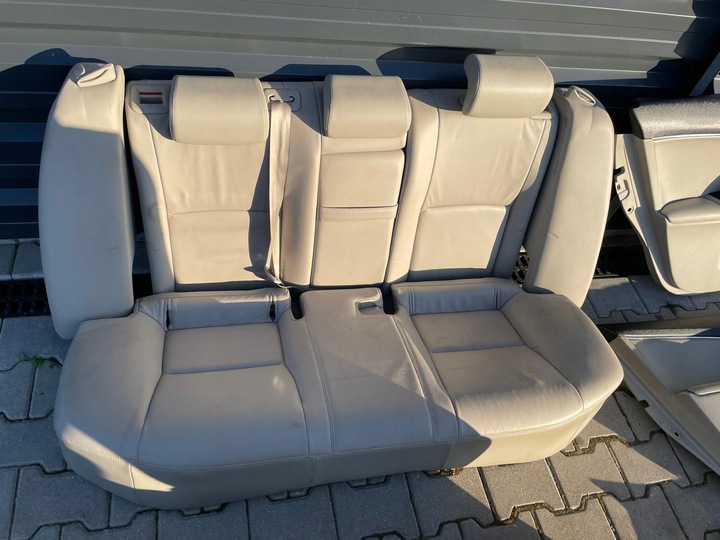 фото №10, Toyota avensis t27 рестайлінг універсал сидіння шкіра салон прокладка duńczyka ремені