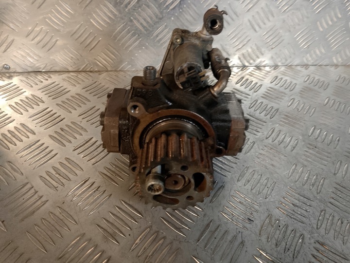 фото №6, Seat skoda vw 1.6 tdi cay насос топливная рейка повреждённая штекер 03l130755h