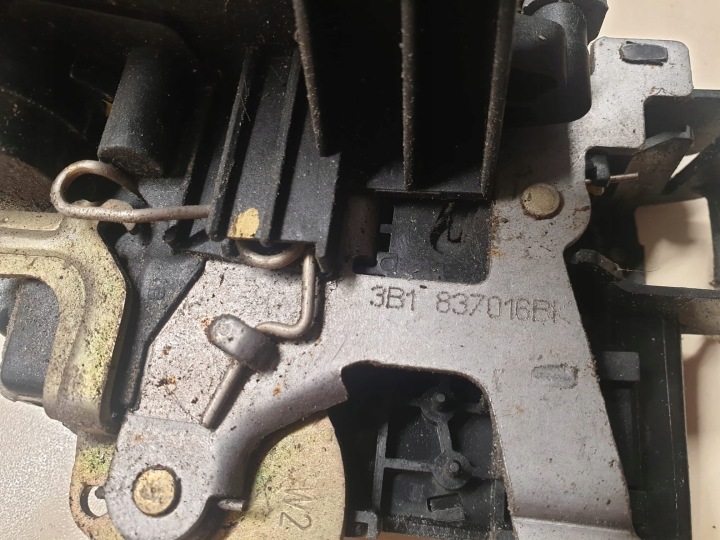 фото №9, Замок дверь правая перед vw polo iv 9n hb 3d 01-05
