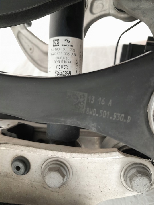 фото №13, Audi a4 b9 поворотный кулак амортизатор ступица суппорт диск рычаги правые зад