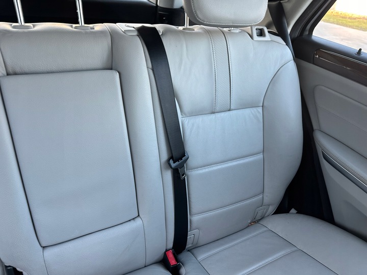 фото №12, Сидіння сидіння обшивки диван шкіра сіра комплект mercedes ml w164 fl lubelskie