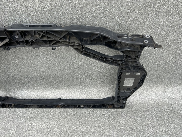 фото №5, Audi q3 8u 11- передняя панель усилитель лобовое 8u0805594