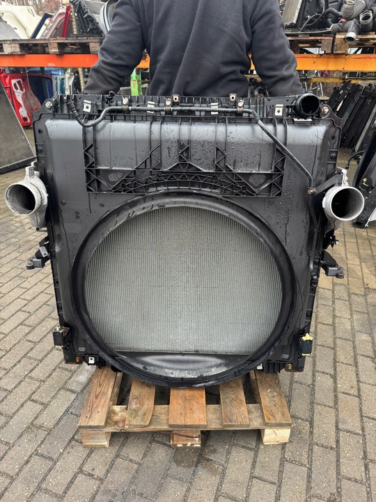 фото №1, Радіаторів комплект води інтеркулер mercedes actros mp4 2018r a9615000900